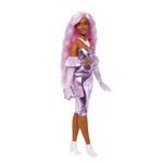 Barbie deluxe modelka - metalické šaty2
