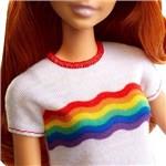 Barbie Fashionistas - Panenka modelka s duhovým tričkem zrzka2
