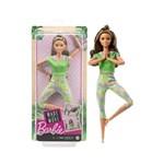Barbie V pohybu GFX05 - Brunetka v zeleném topu2