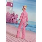 Barbie v růžovém filmovém overalu8