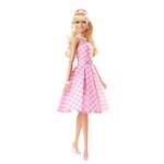 Mattel Barbie v ikonickém filmovém oblečku HPJ964