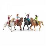 Schleich 42542 Černovláska Sarah s pohyblivými klouby na koni5