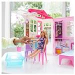 Domeček pro panenky Barbie s příslušenstvím a panenkou GWY844