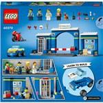 Lego City 60370 Honička na policejní stanici9