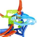 Hot Wheels kaskadérske dráhy v strede vzdušného priestoru 2