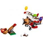 LEGO Angry Birds 75822 Piggyho letadlový útok1