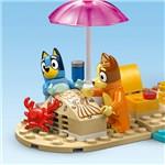  LEGO Bluey 11202 Bluey a rodinný výlet autem na pláž13