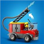 Lego City 60375 - Hasičská stanice a auto hasičů6