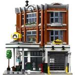 LEGO Creator 10264 Rohová garáž3
