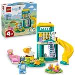 LEGO® Disney™ 11201 Bluey, Chloe a zábava na hřišti14