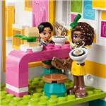 Lego Friends 41731 - Mezinárodní škola v městečku Heartlake7