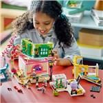 Lego Friends 41748 - Komunitní centrum v městečku Heartlake3