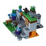 Lego Minecraft 21141 Jeskyně se zombie1