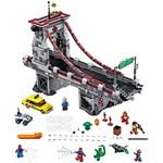 Lego Super Heroes 76057 Spiderman: Úžasný souboj pavoučích válečníků na mostě1