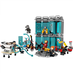 LEGO Super Heroes 76216 Zbrojnice Iron Mana2