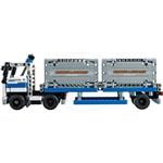 LEGO Technic 42062 Přeprava kontejnerů3