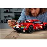 LEGO Technic 42125 Ferrari 488 GTE „AF Corse #51”6