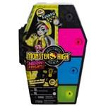 Mattel - Monster High Skulltimate Secrets Neon Frights Frankie Stein Fluorescent6