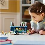 Mimoni a hudobný párty autobus3