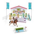 Schleich 42440 Turnajové závodiště s koníky a ošetřovatelkami s pohyblivými klouby1