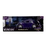 Wednesday auto 1972 VW Beetle 1:24 a figurka Wednesday4